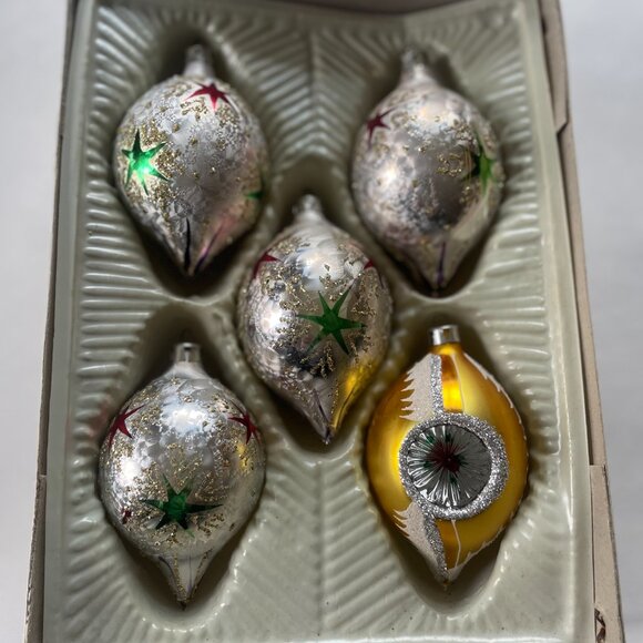 Vintage Hand Decorated Glass Tree Ornaments - Picture 4 of 5